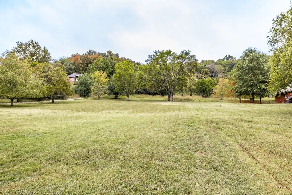 6272 Lickton Pike Goodlettsville TN 37072