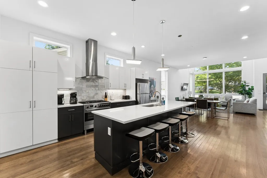 2723 Westwood Drive Nashville TN 37204