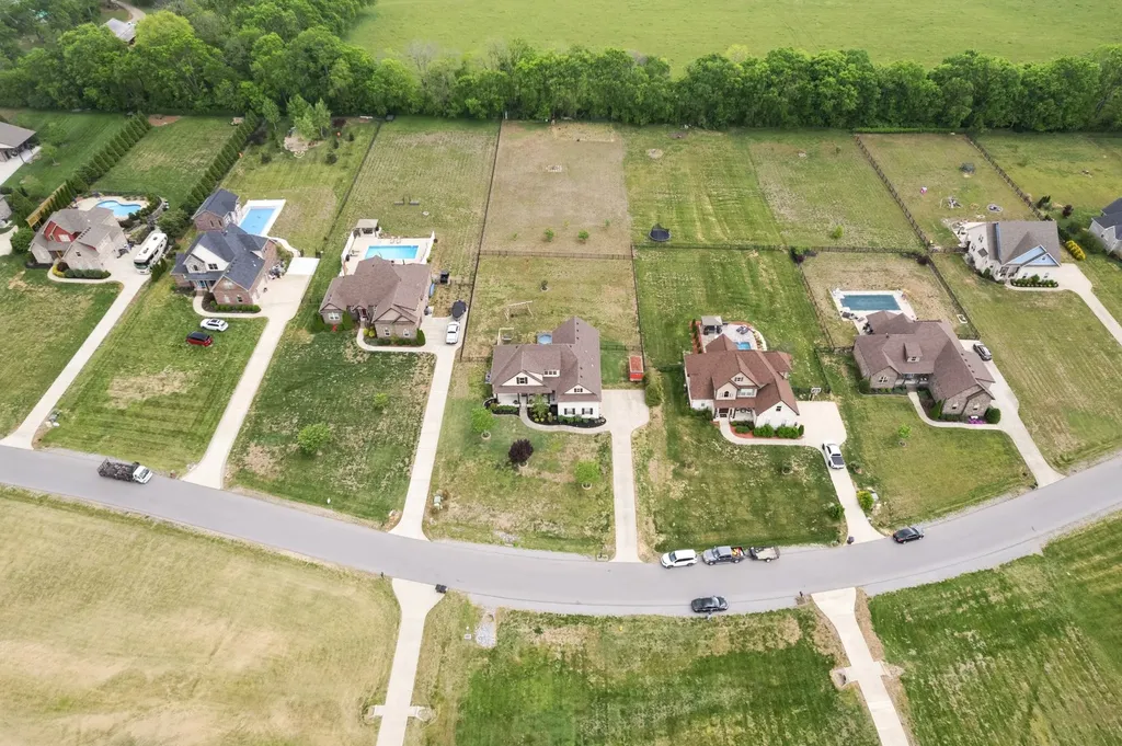 1031 Caballo Trail Gallatin TN 37066