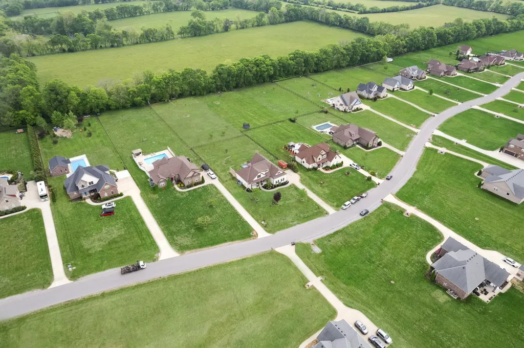 1031 Caballo Trail Gallatin TN 37066