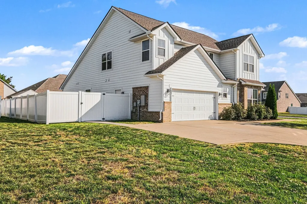 2602 Kingfisher Drive Murfreesboro TN 37128