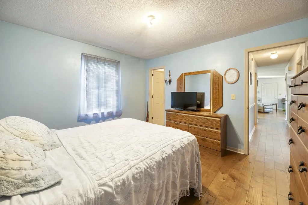 180 Woods Edge Road Winchester TN 37398