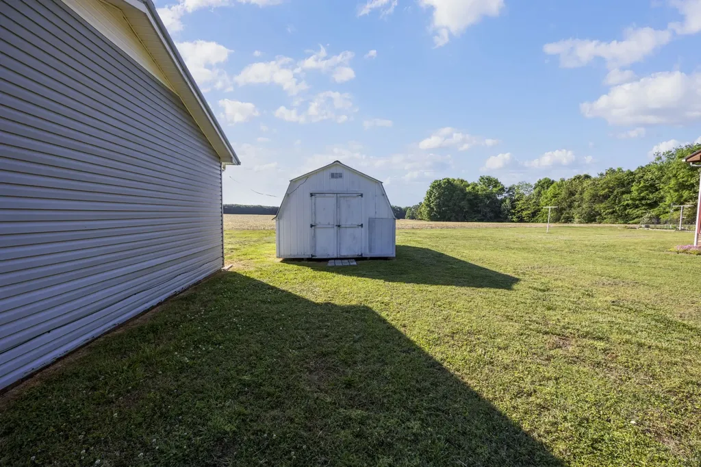 180 Woods Edge Road Winchester TN 37398