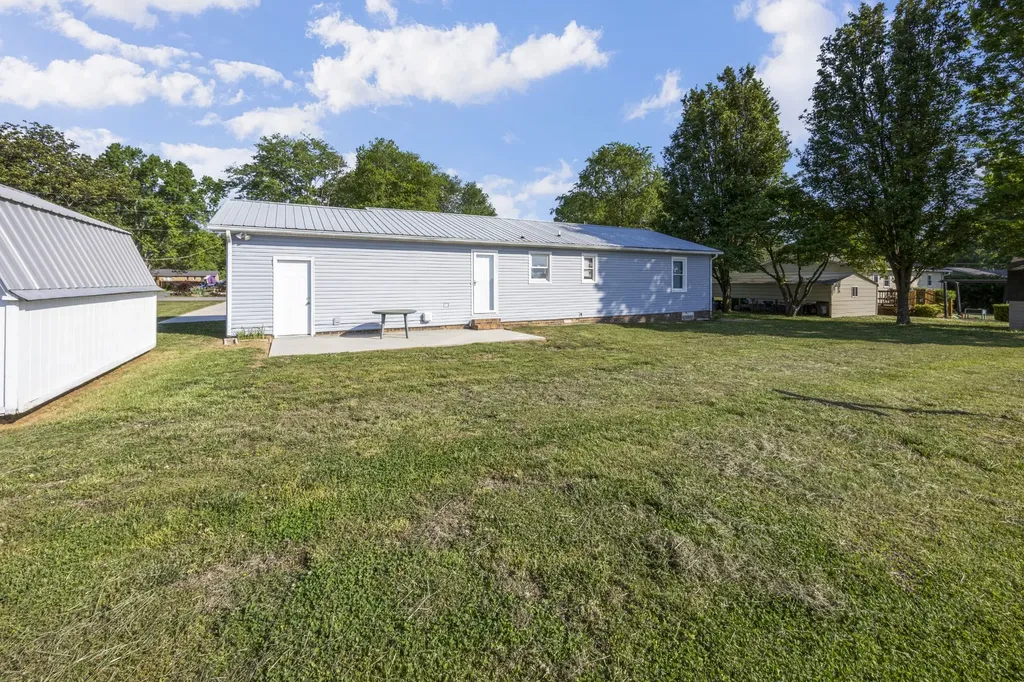180 Woods Edge Road Winchester TN 37398