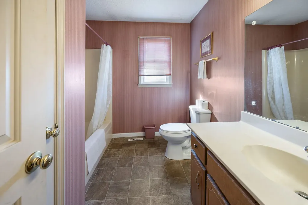180 Woods Edge Road Winchester TN 37398