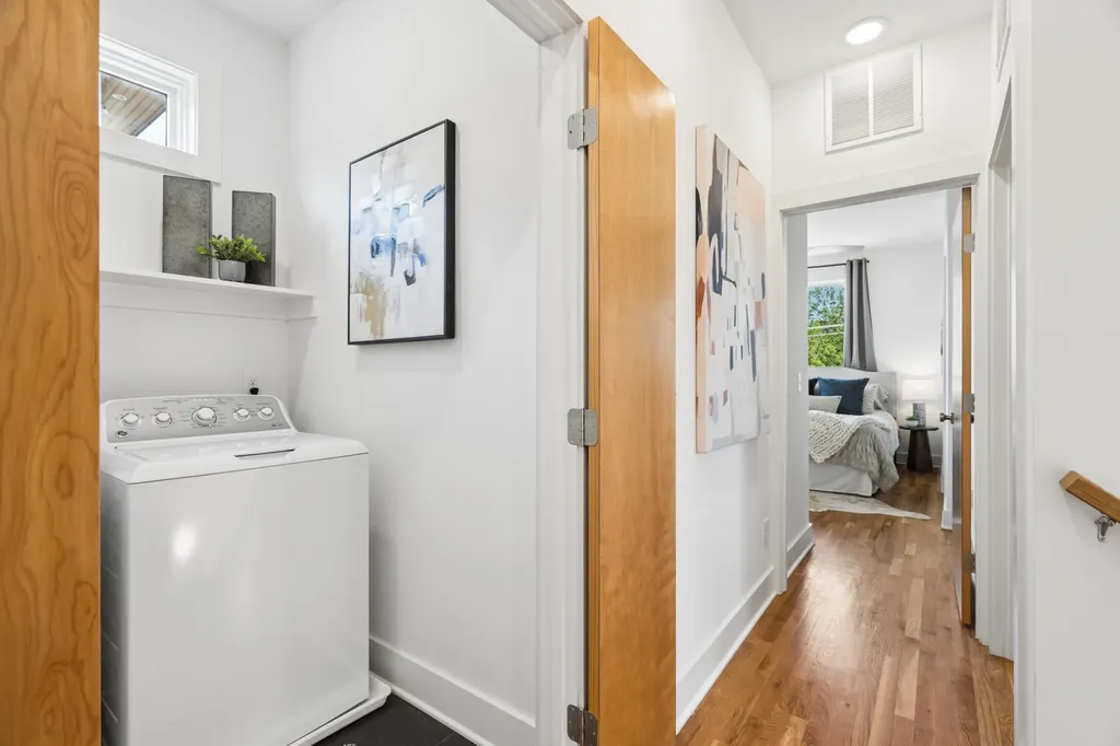 2513 White Avenue Nashville TN 37204