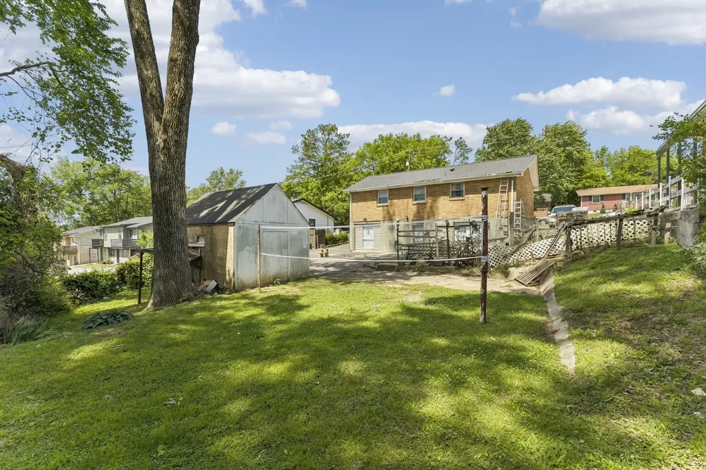 261 Eisenhower Drive Nashville TN 37211