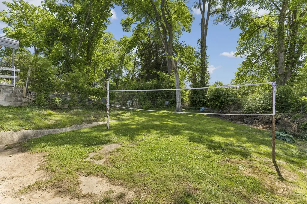 261 Eisenhower Drive Nashville TN 37211
