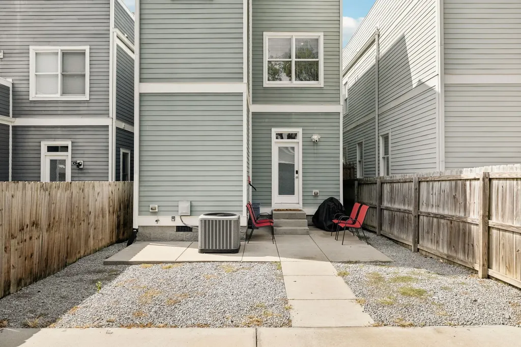 1413B Meridian Street Nashville TN 37207