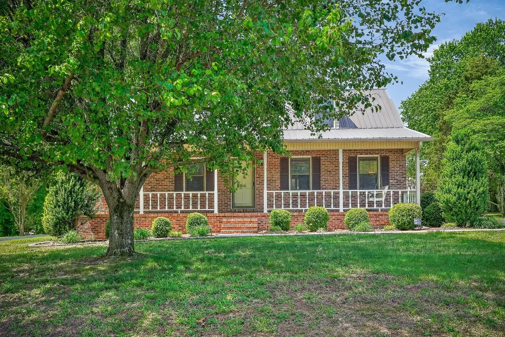 106 June Street Mcminnville TN 37110