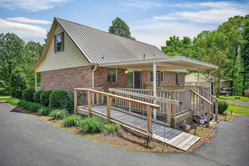 106 June Street Mcminnville TN 37110