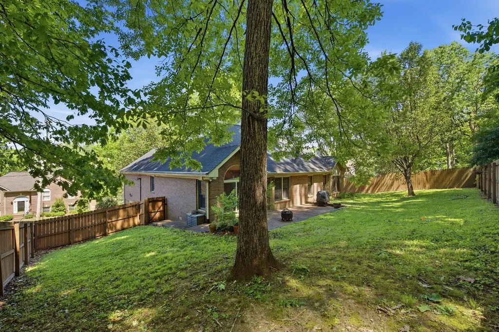 5032 Sunset Way Hermitage TN 37076