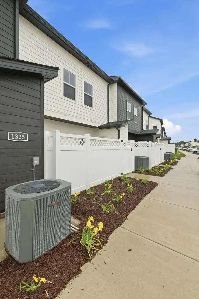 1327 Rebecca Johns Drive Murfreesboro TN 37128