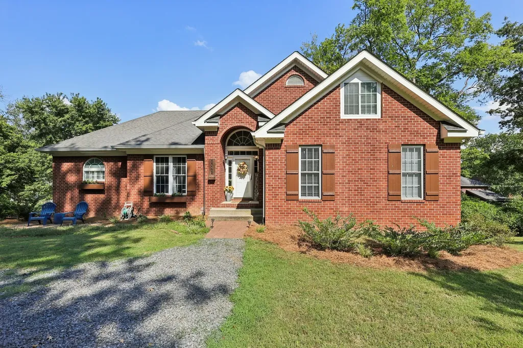 5048 Riverview Drive Pegram TN 37143