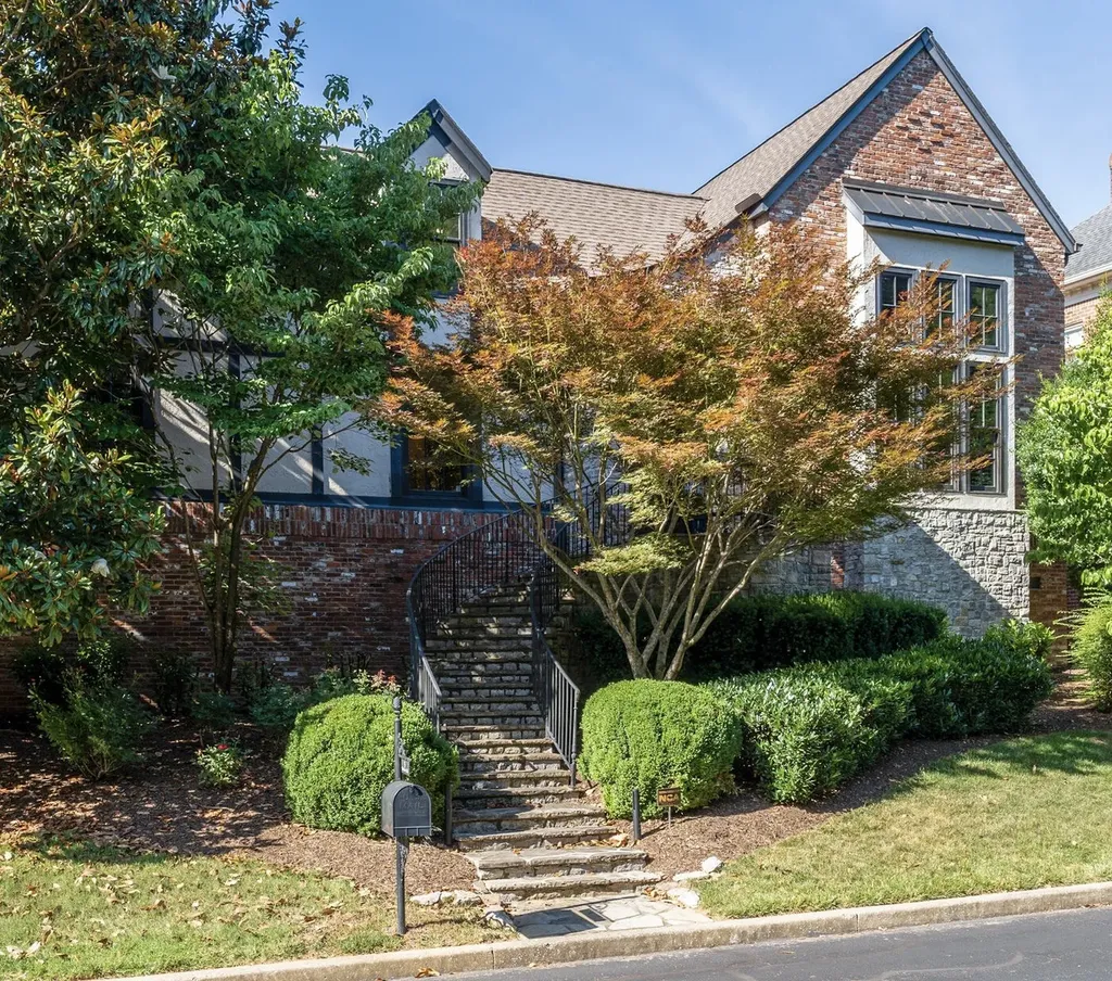 55 Whitworth Boulevard Nashville TN 37205