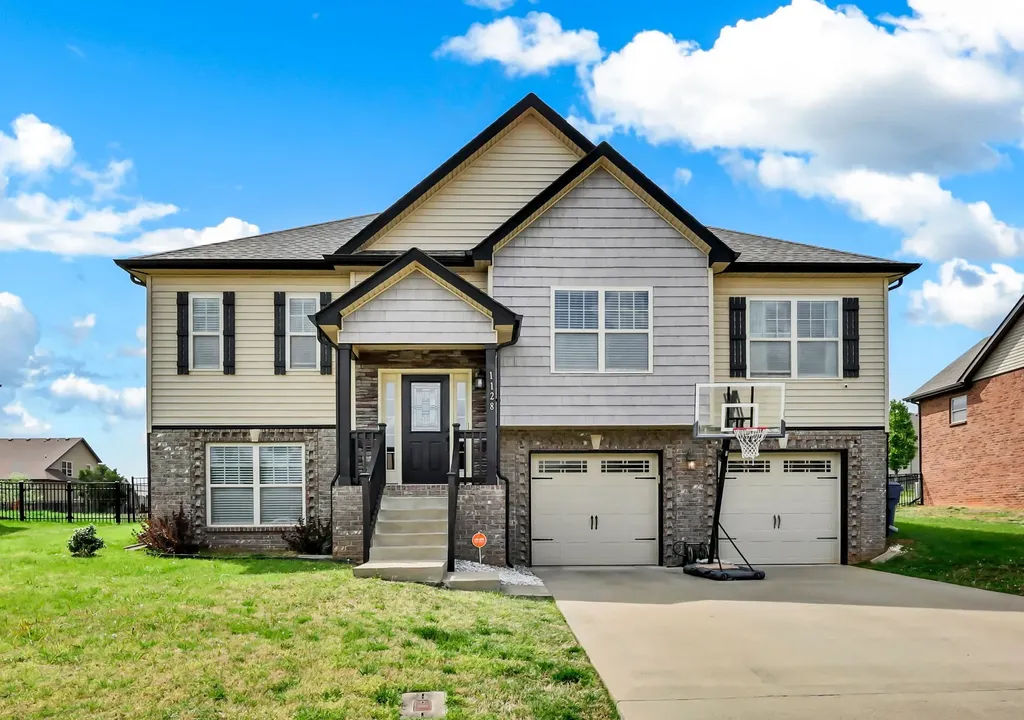 1128 Ivy Brook Way Clarksville TN 37043
