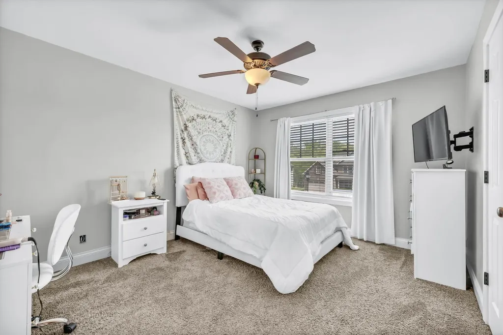 1128 Ivy Brook Way Clarksville TN 37043