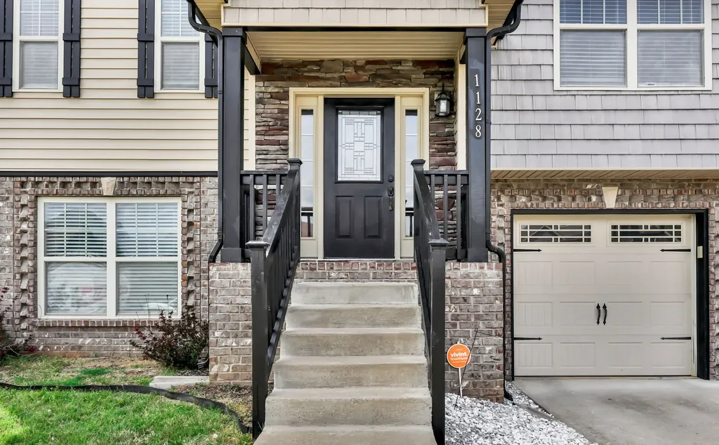 1128 Ivy Brook Way Clarksville TN 37043