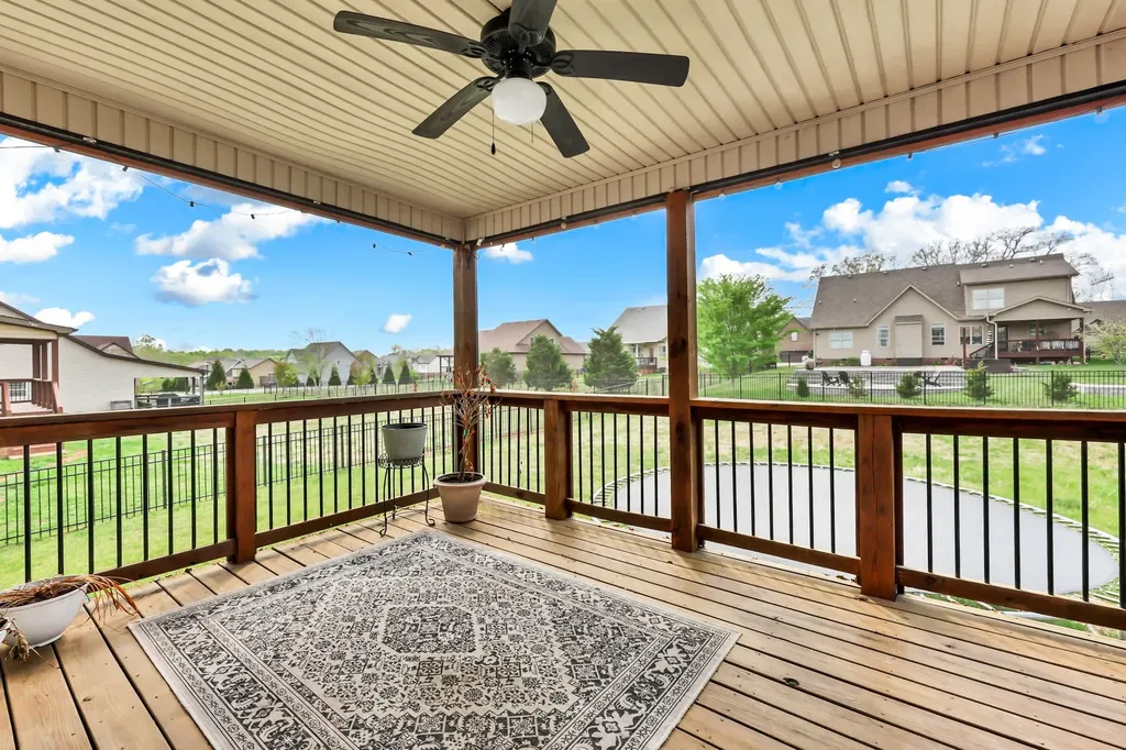 1128 Ivy Brook Way Clarksville TN 37043
