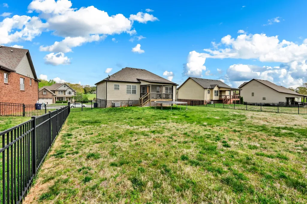 1128 Ivy Brook Way Clarksville TN 37043