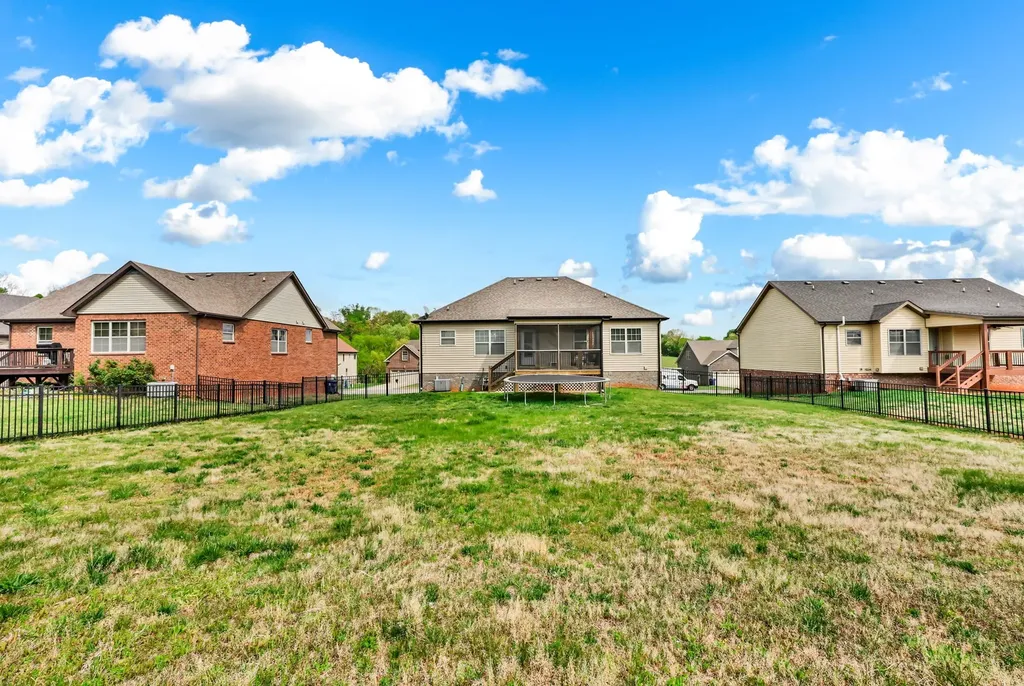 1128 Ivy Brook Way Clarksville TN 37043