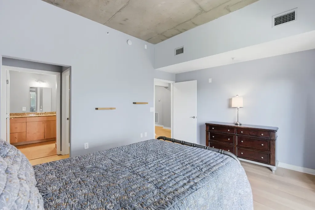 1101 18th Ave, S Nashville TN 37212