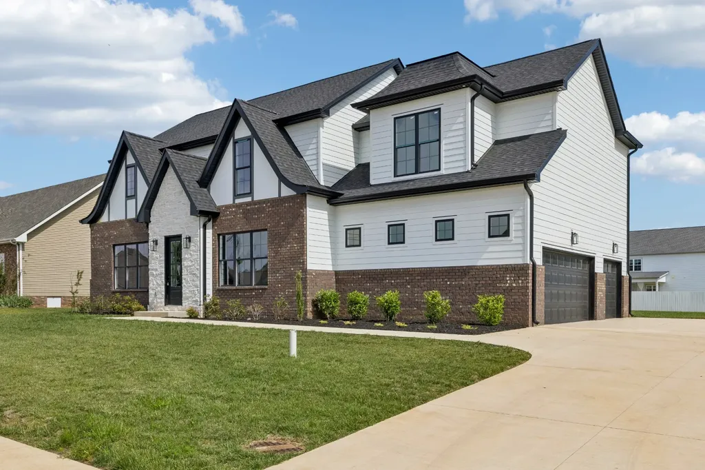 2457 Ellsworth Drive Clarksville TN 37043