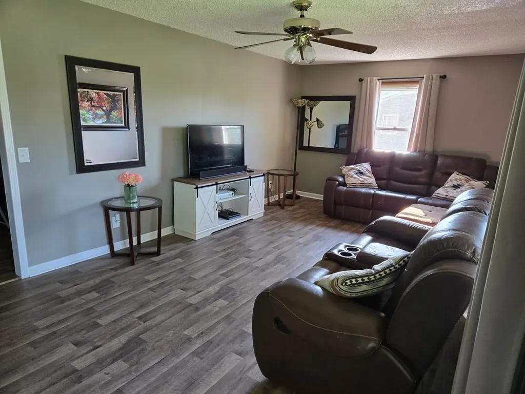 301 Mcquade Circle Mcminnville TN 37110