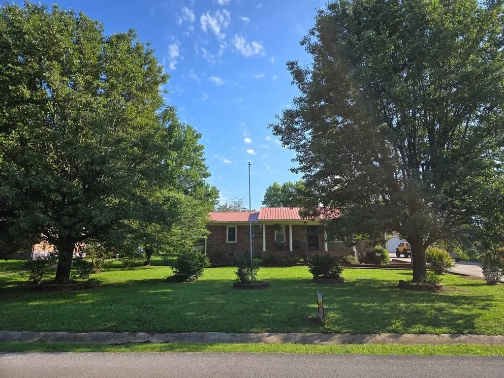 301 Mcquade Circle Mcminnville TN 37110