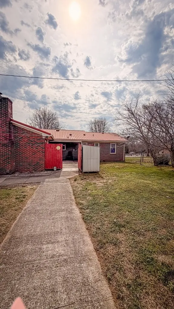 301 Mcquade Circle Mcminnville TN 37110