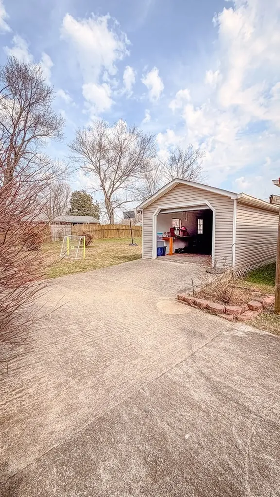 301 Mcquade Circle Mcminnville TN 37110
