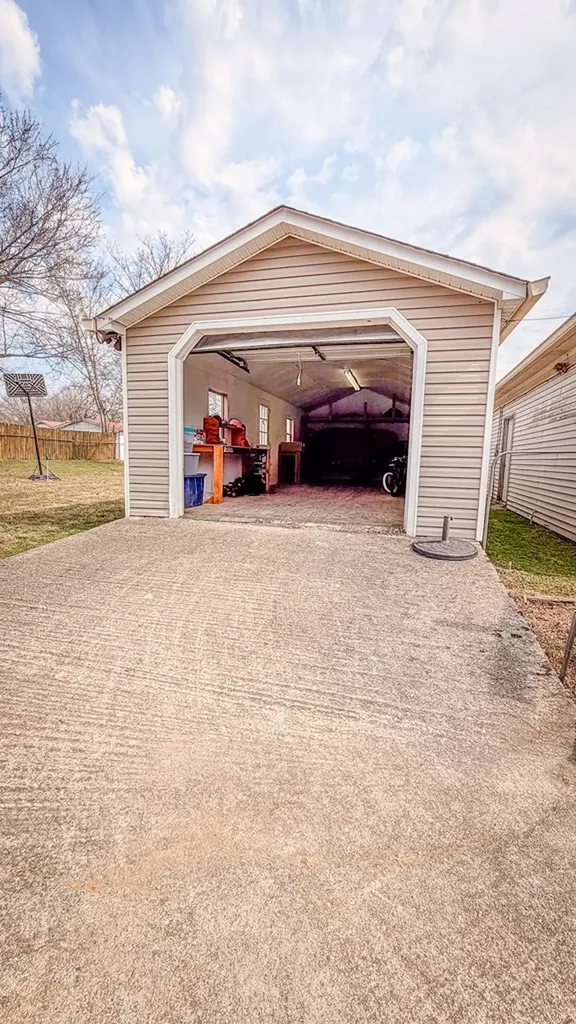 301 Mcquade Circle Mcminnville TN 37110