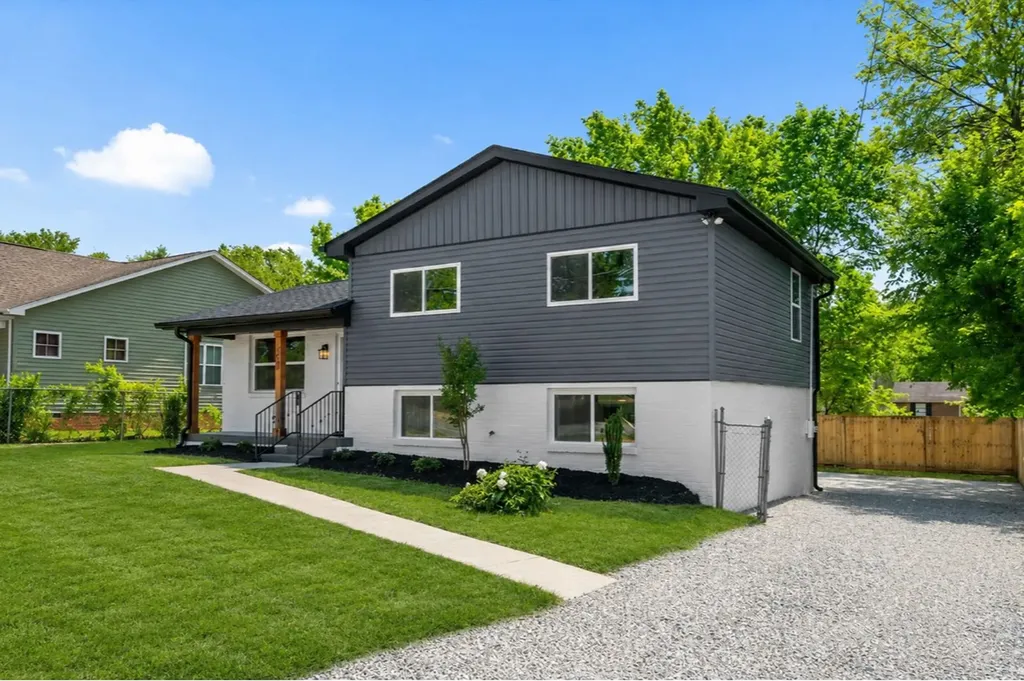 203 22nd Ave, E Springfield TN 37172