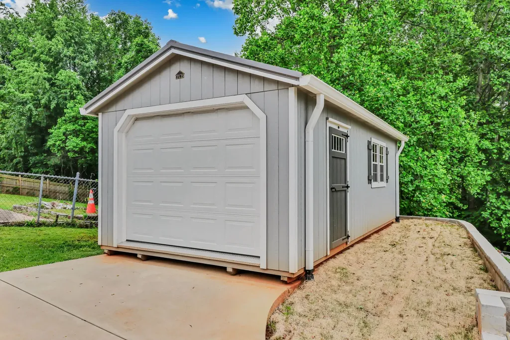 1020 Foxmoor Drive Clarksville TN 37042