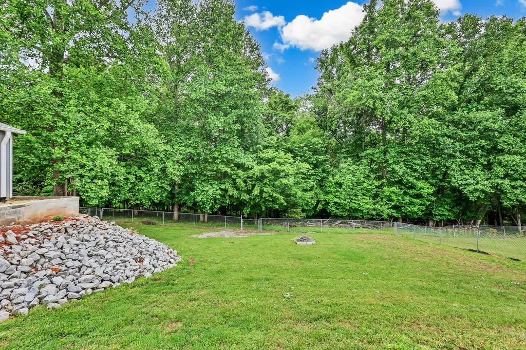 1020 Foxmoor Drive Clarksville TN 37042