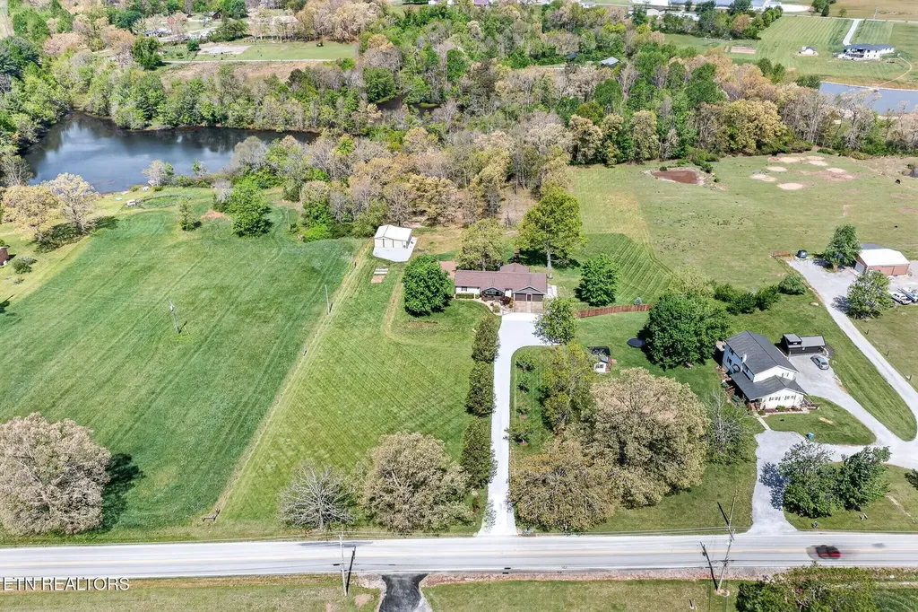 7668 Plateau Road Crossville TN 38571