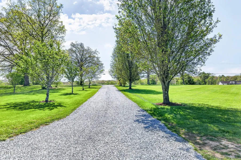 7668 Plateau Road Crossville TN 38571
