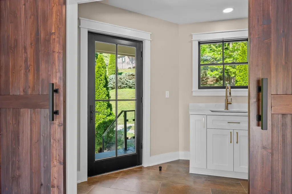1235 Carl Seyfert Memorial Drive Brentwood TN 37027