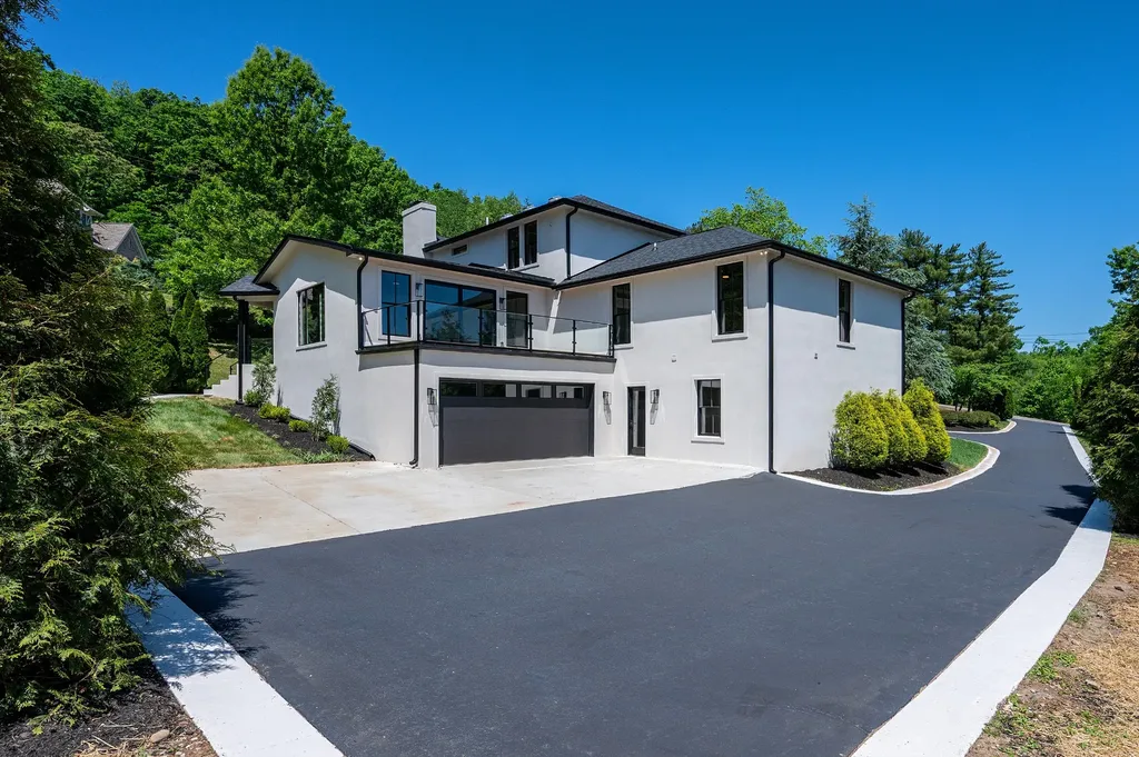 1235 Carl Seyfert Memorial Drive Brentwood TN 37027