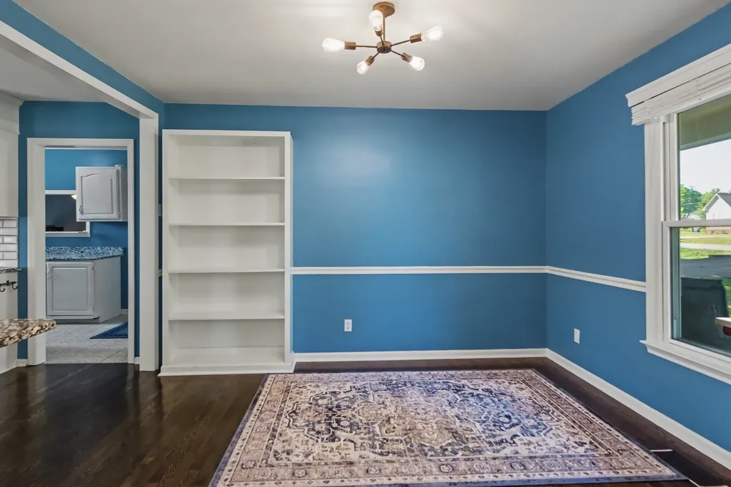 704 Redwood Circle Columbia TN 38401