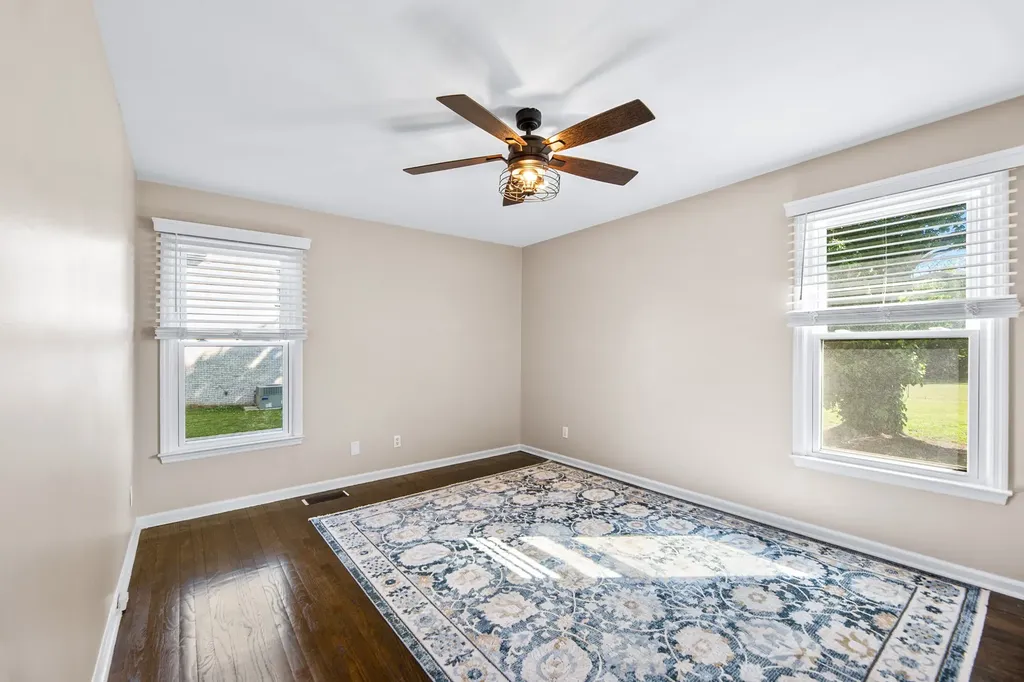 704 Redwood Circle Columbia TN 38401