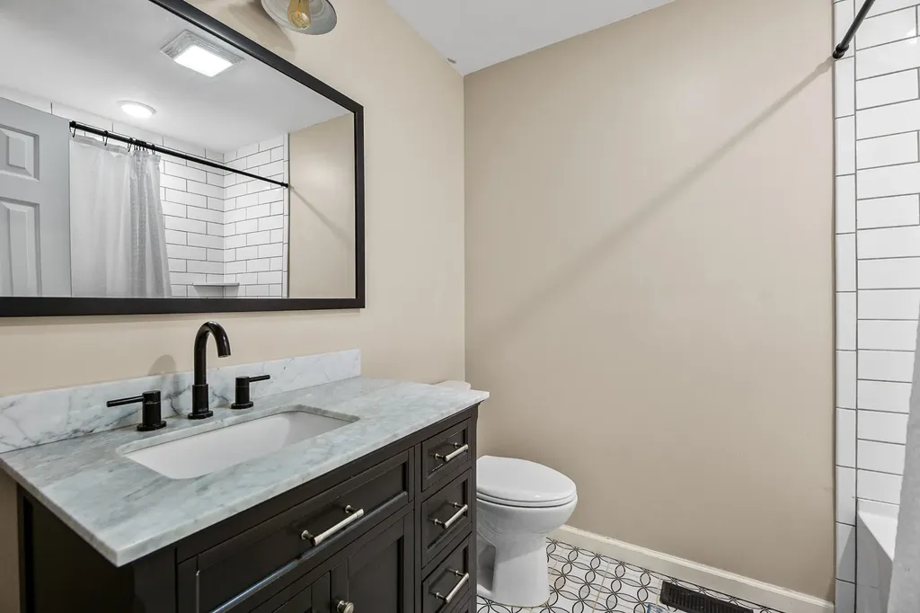 704 Redwood Circle Columbia TN 38401
