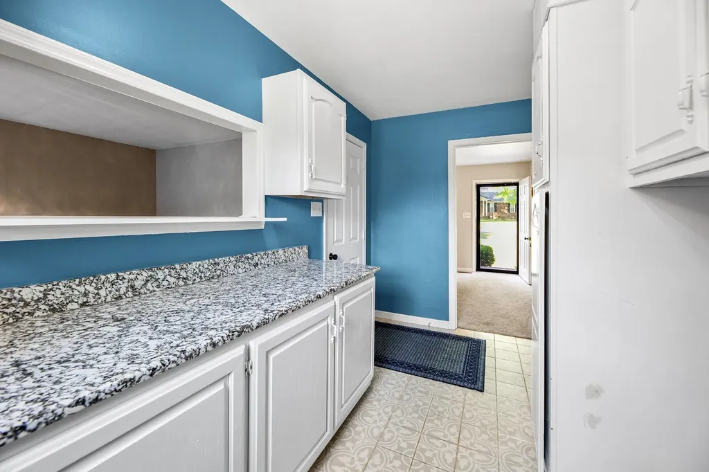 704 Redwood Circle Columbia TN 38401
