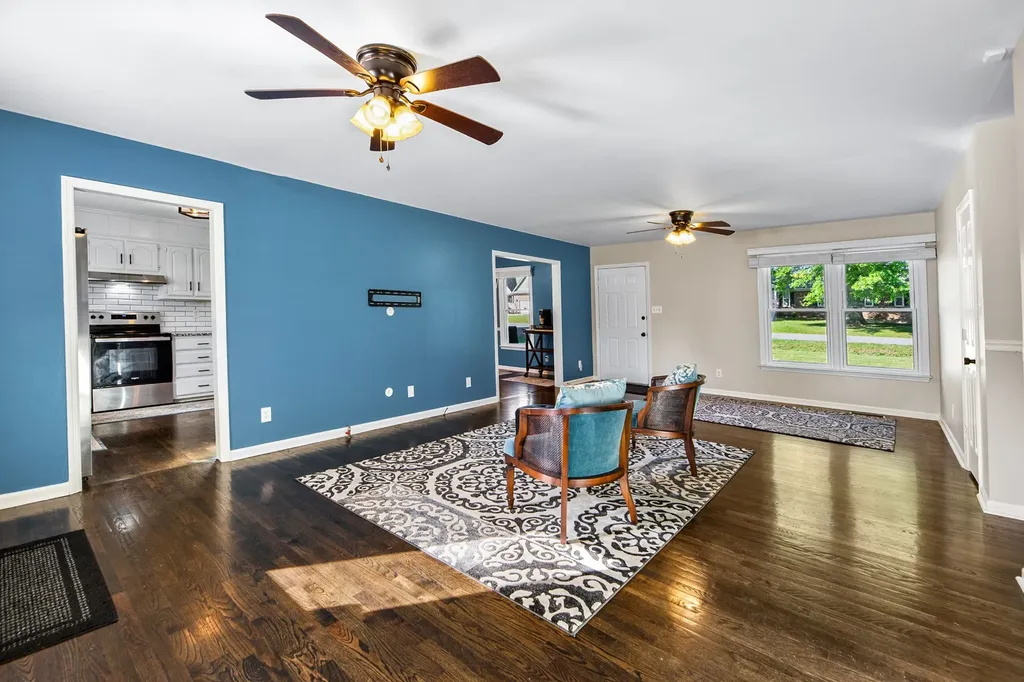 704 Redwood Circle Columbia TN 38401