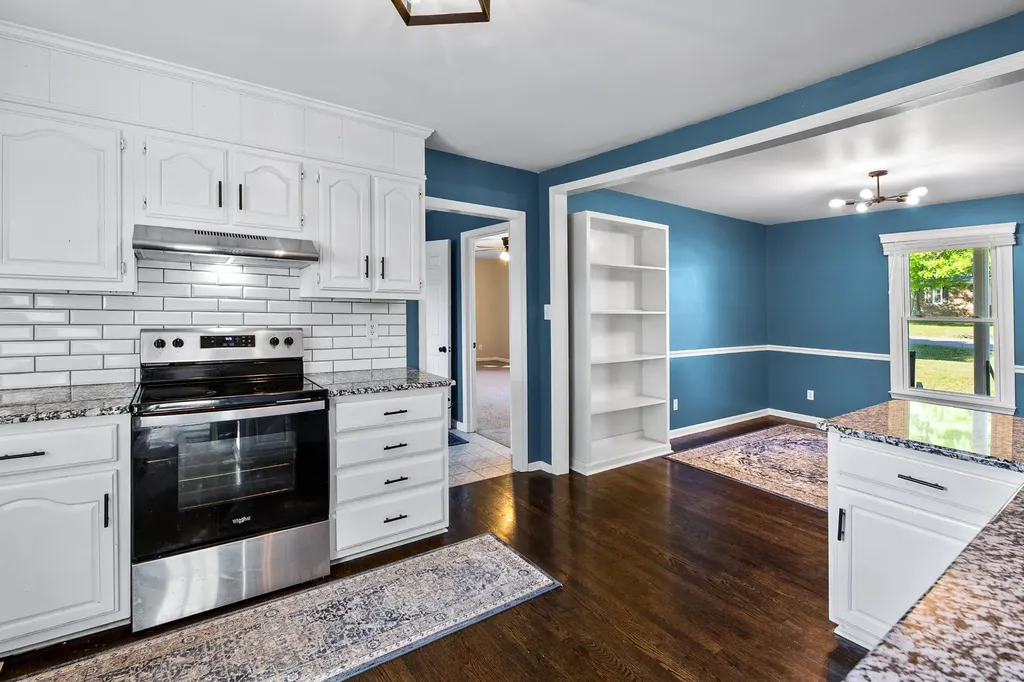 704 Redwood Circle Columbia TN 38401