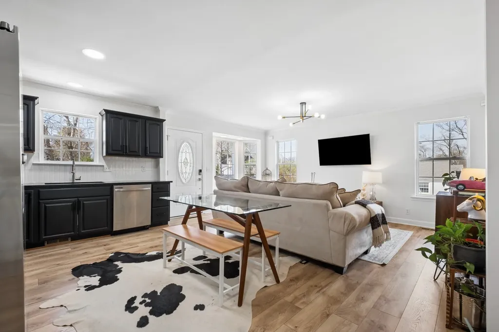 2418C Abbott Martin Road Nashville TN 37215