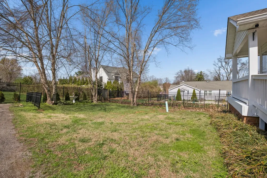 2418C Abbott Martin Road Nashville TN 37215