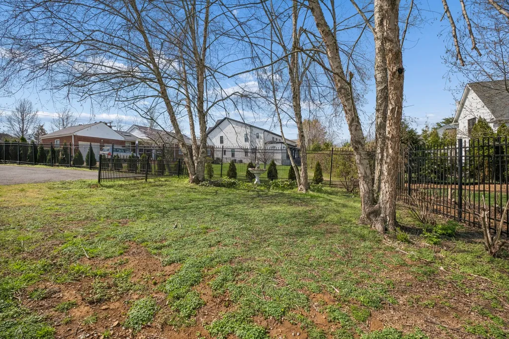 2418C Abbott Martin Road Nashville TN 37215