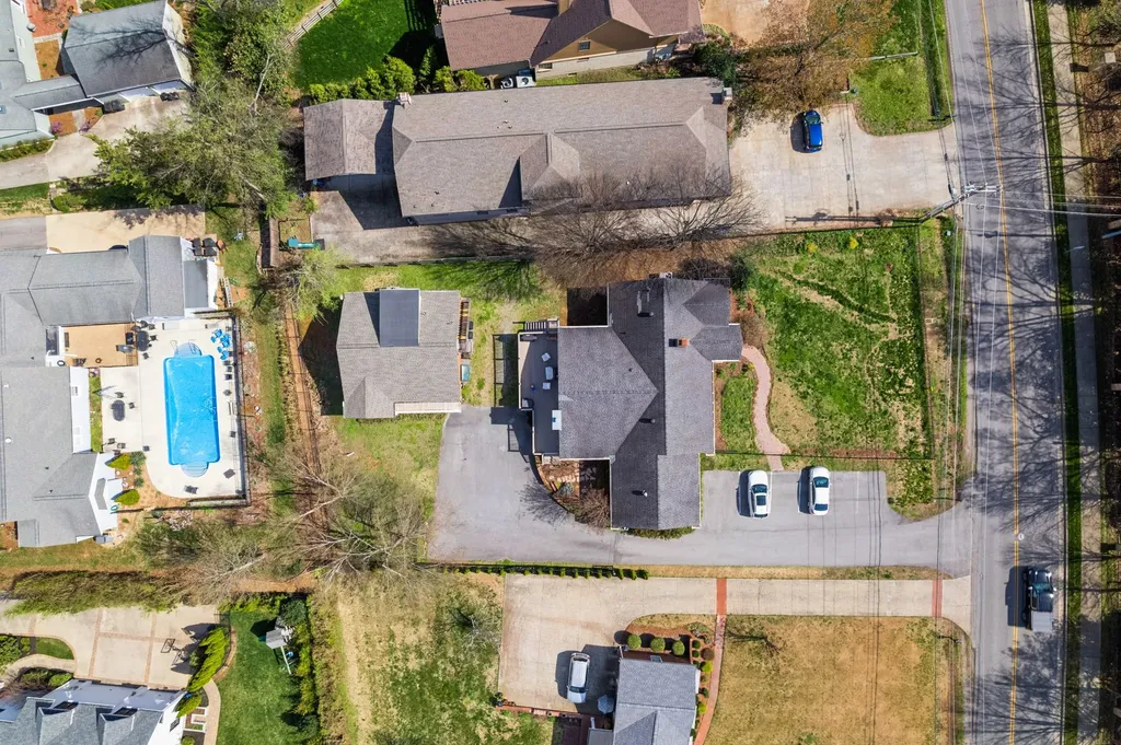 2418C Abbott Martin Road Nashville TN 37215