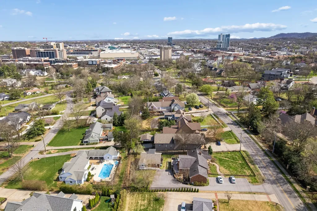 2418C Abbott Martin Road Nashville TN 37215